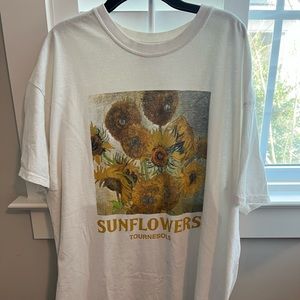 Urban Outfitters- Sunflowers Tshirt